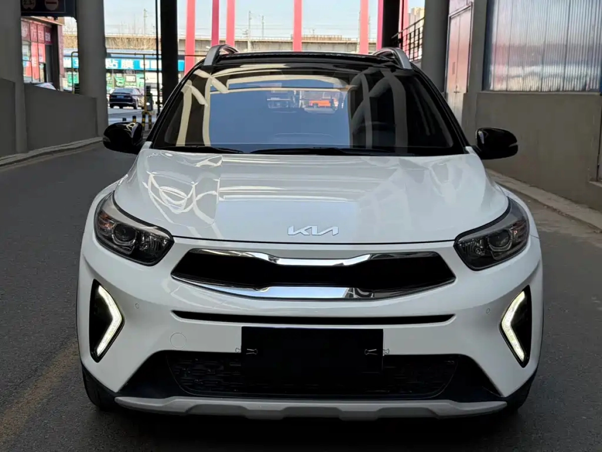 KIA KX1