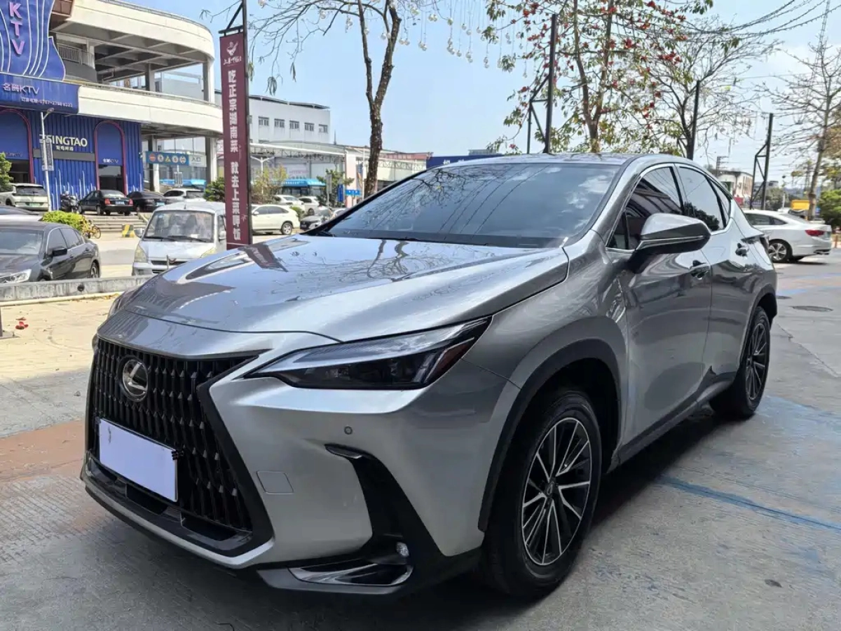 LEXUS NX  2025