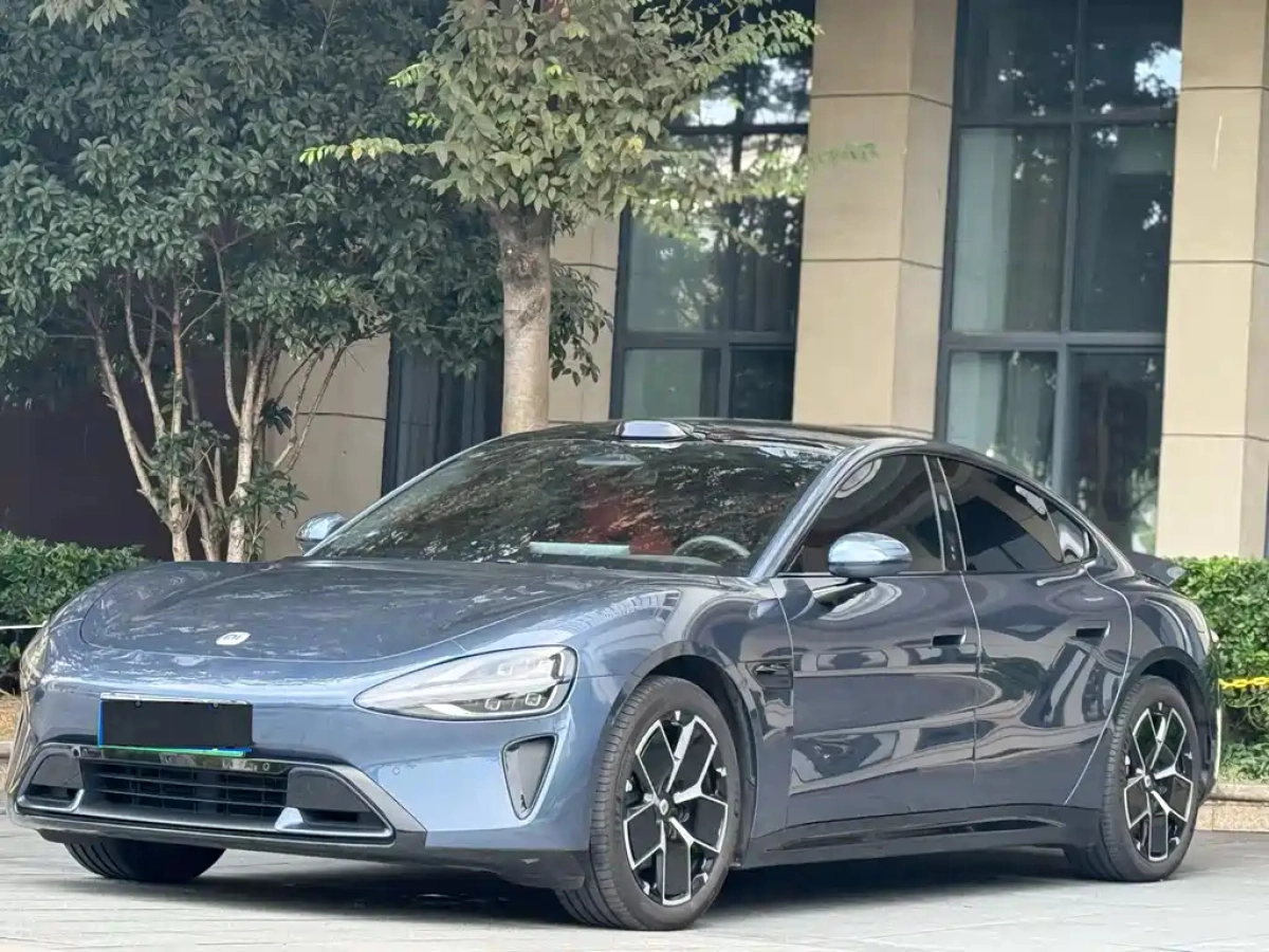 XIAOMI AUTO SU7  2024