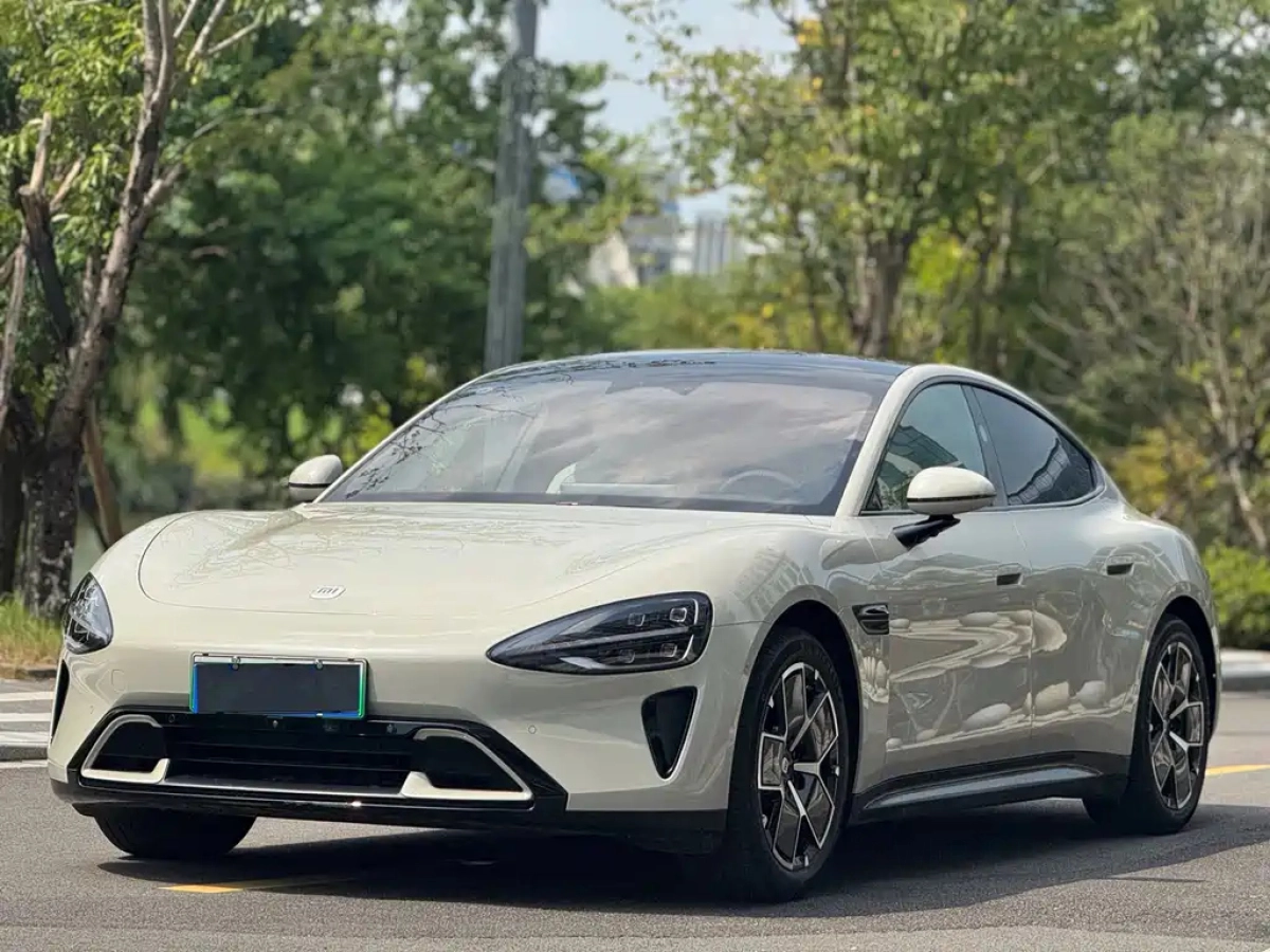 XIAOMI AUTO SU7  2024