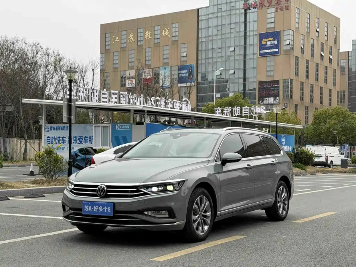 VOLKSWAGEN PASSAT VARIANT  2023