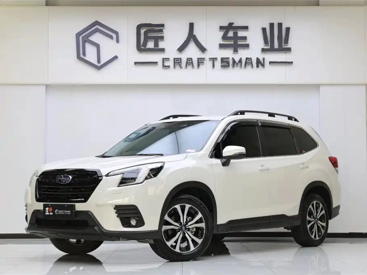 SUBARU FORESTER  2024
