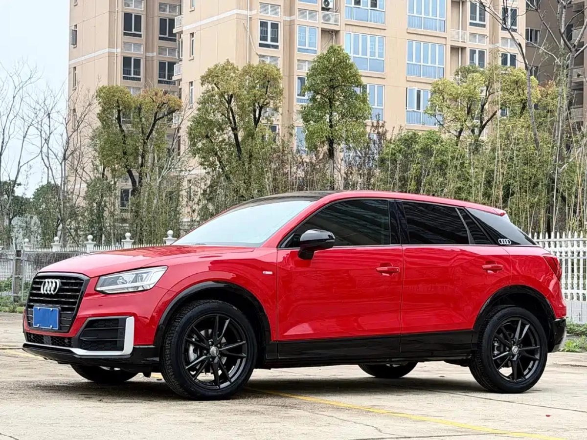 AUDI Q2L