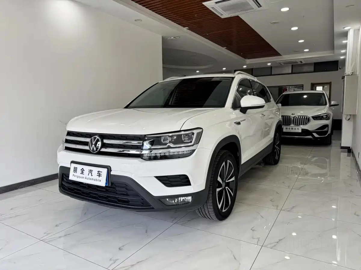 VOLKSWAGEN THARU  2023