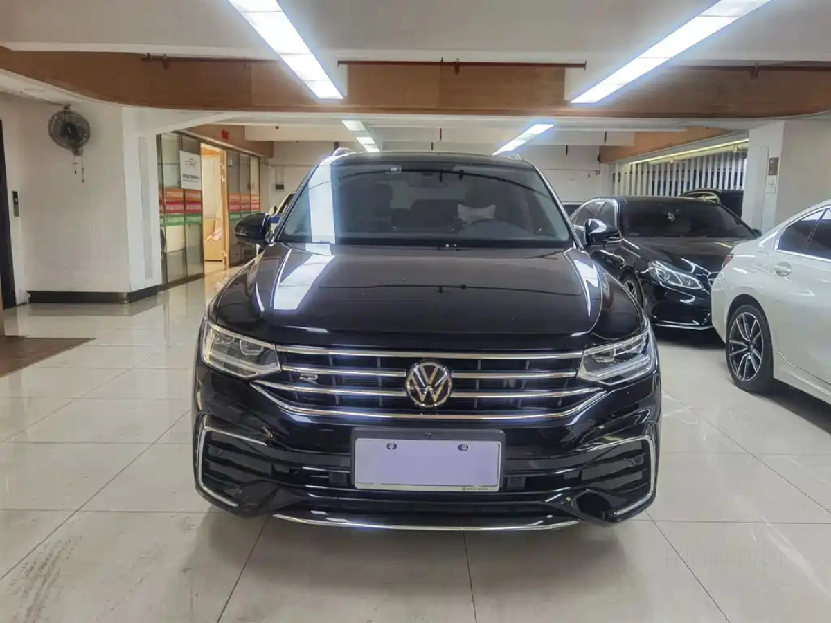 VOLKSWAGEN TIGUAN L  2024