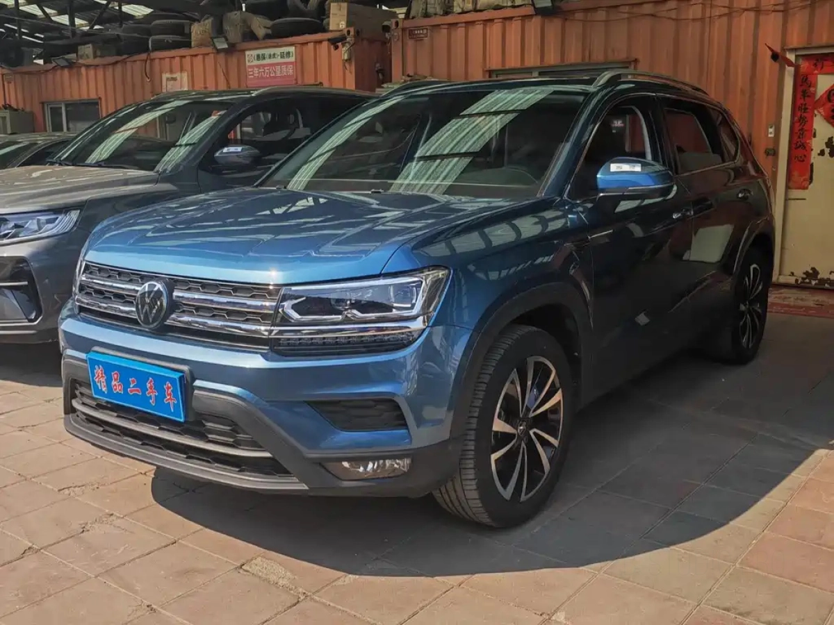 VOLKSWAGEN THARU  2023