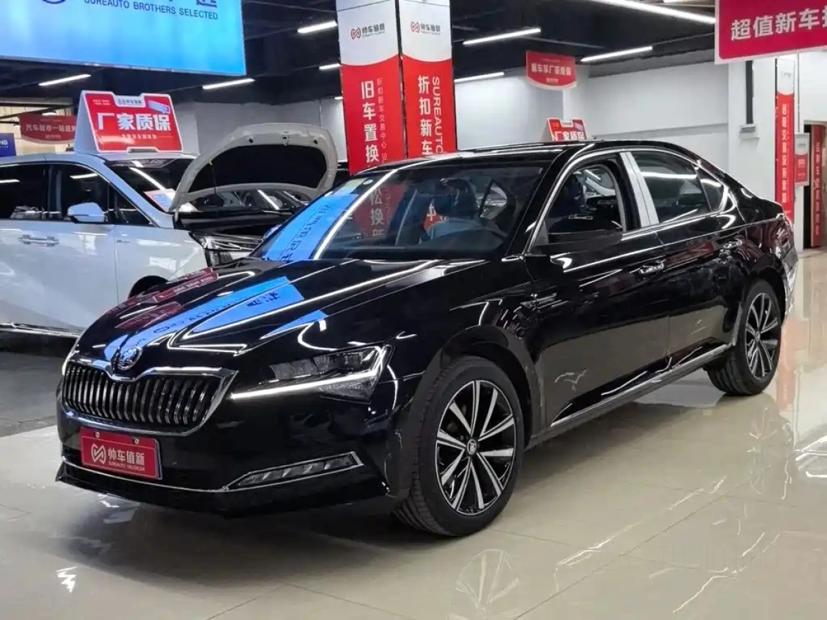SKODA SUPERB  2026
