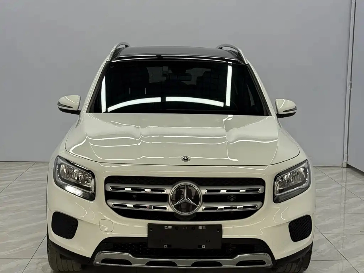 MERCEDES-BENZ GLB