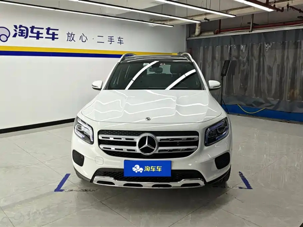 MERCEDES-BENZ GLB