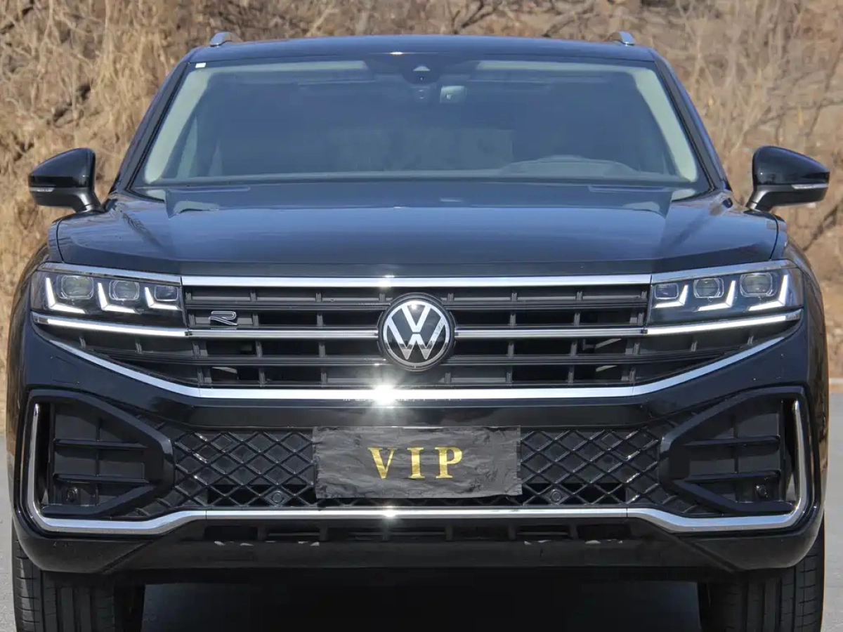 VOLKSWAGEN TOUAREG  2025