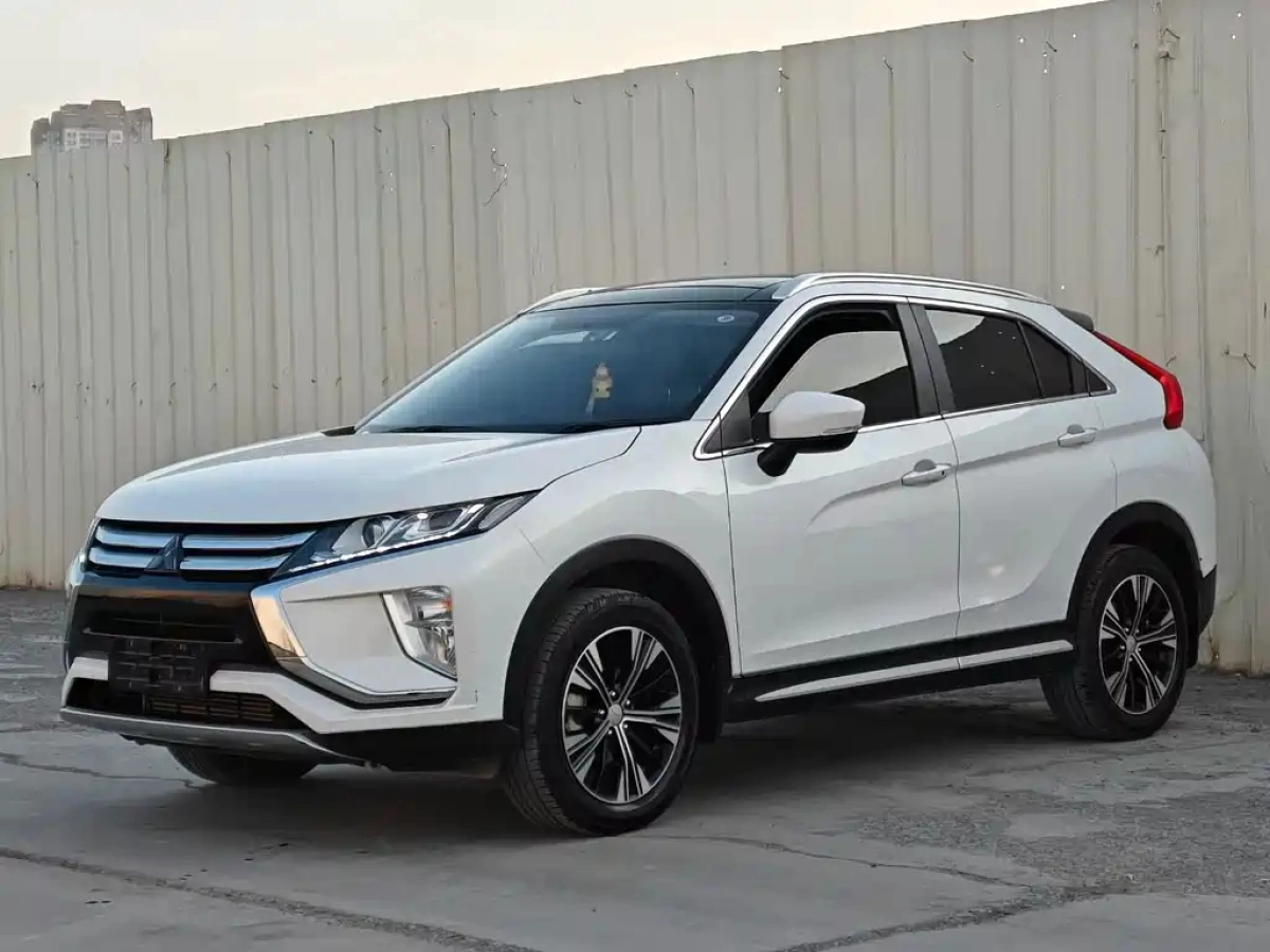 MITSUBISHI ECLIPSE CROSS  2021