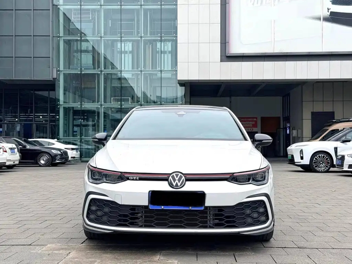 VOLKSWAGEN GOLF GTI
