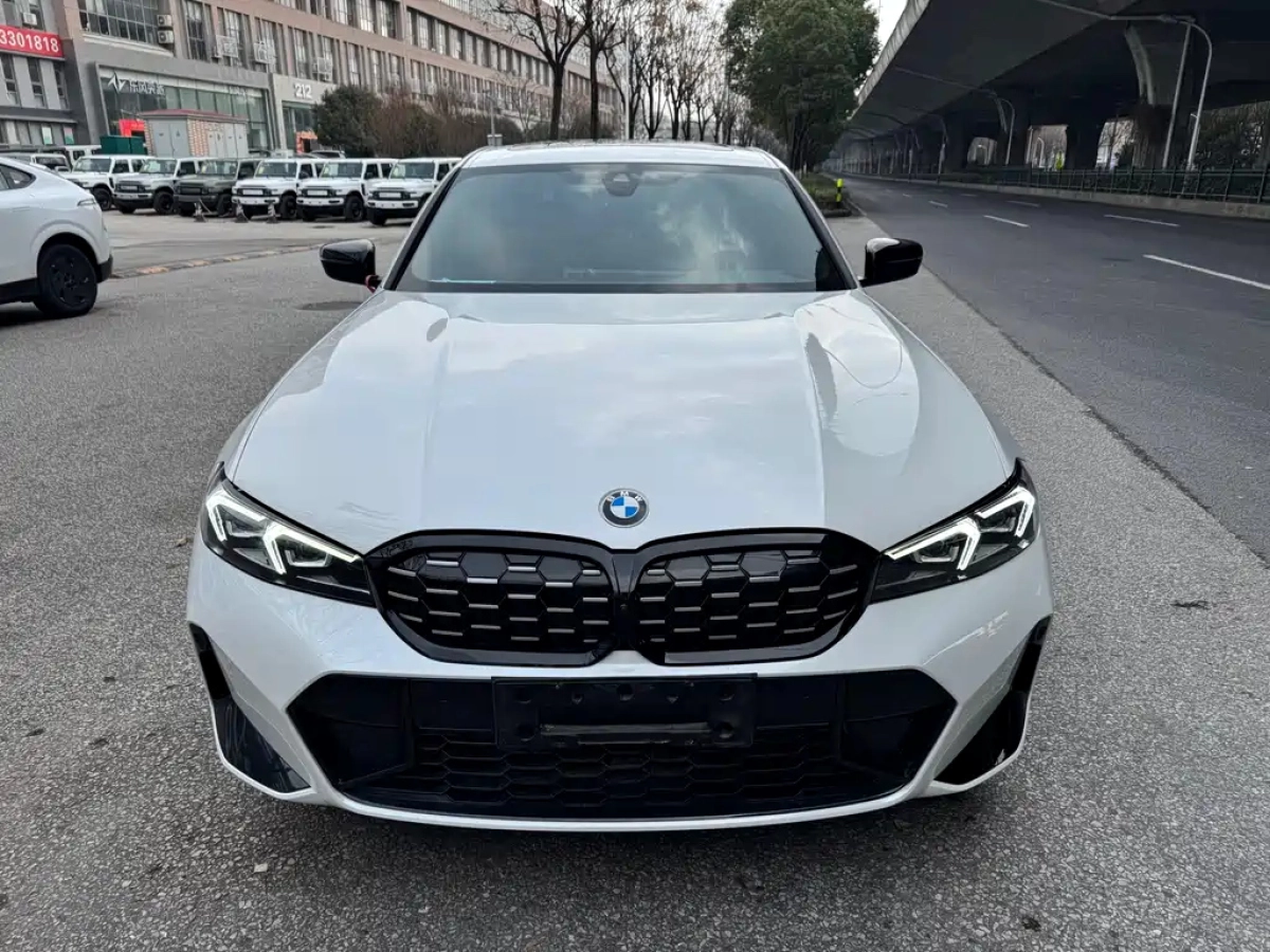 BMW 3 SERIES