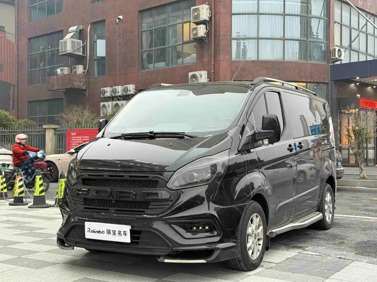 FORD TOURNEO  2022