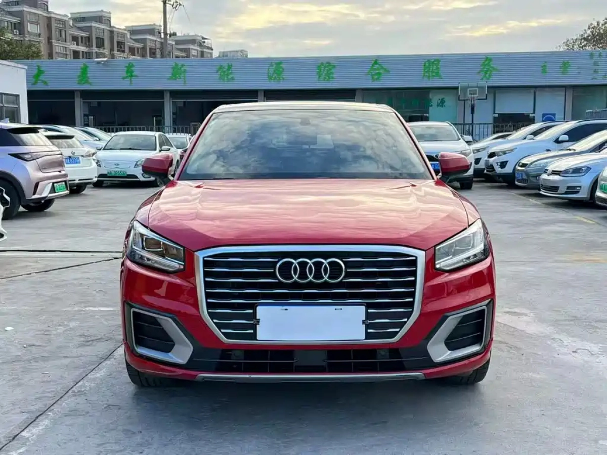 AUDI Q2L