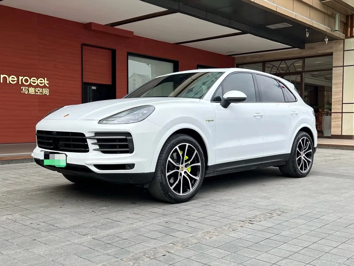 PORSCHE CAYENNE NEW ENERGY  2023