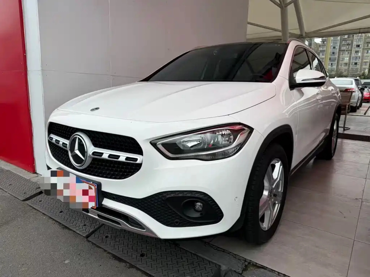 MERCEDES-BENZ GLA  2021