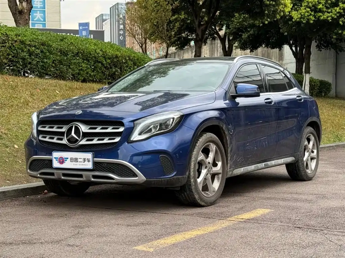 MERCEDES-BENZ GLA  2020