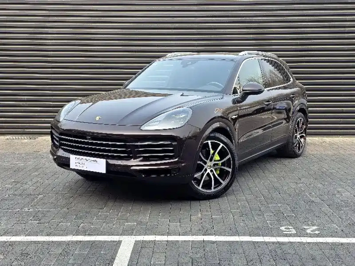 PORSCHE CAYENNE NEW ENERGY  2023