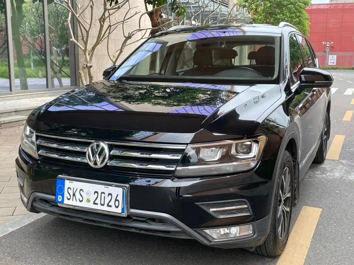 VOLKSWAGEN TIGUAN L