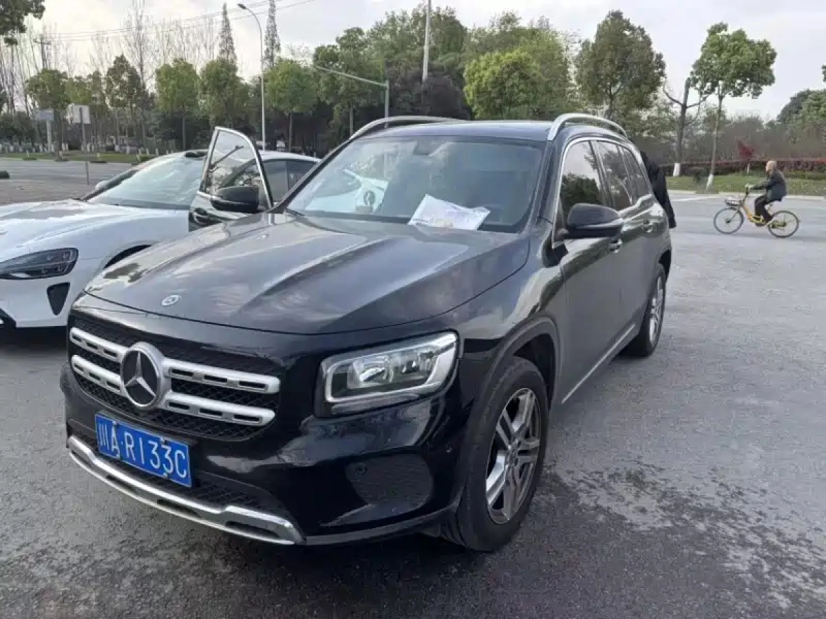 MERCEDES-BENZ GLB  2022