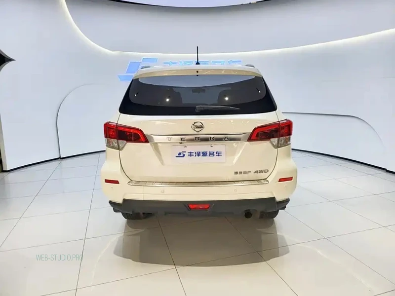 NISSAN TERRA