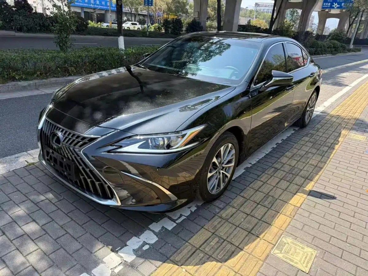 LEXUS ES  2023