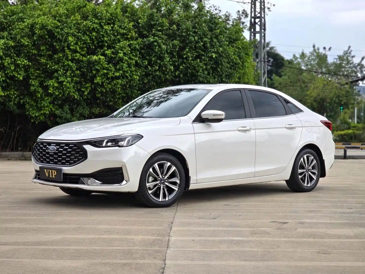 FORD FOCUS CLASSIC  2022