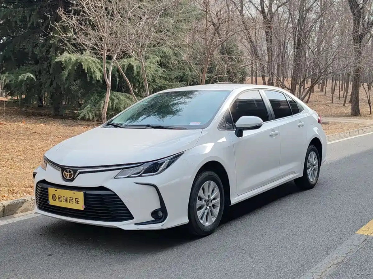 TOYOTA COROLLA  2024