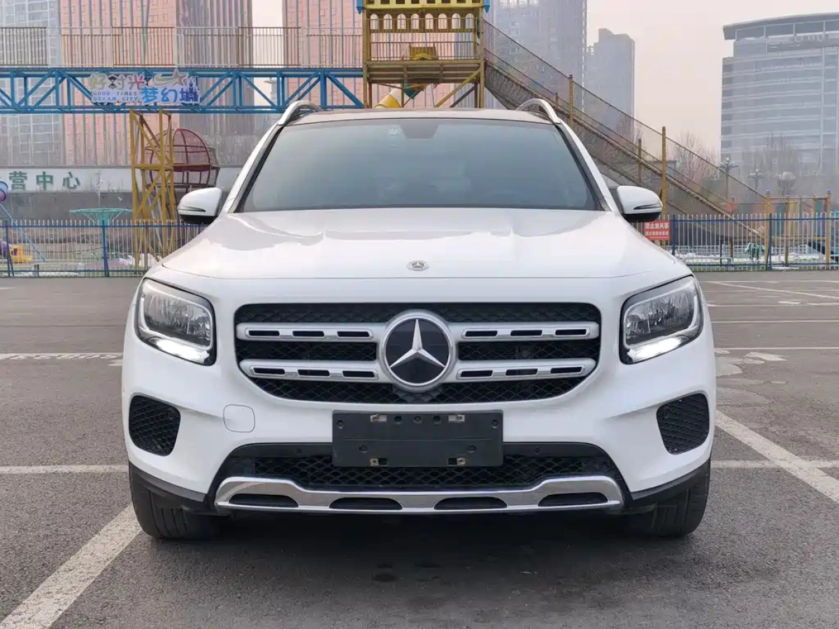 MERCEDES-BENZ GLB