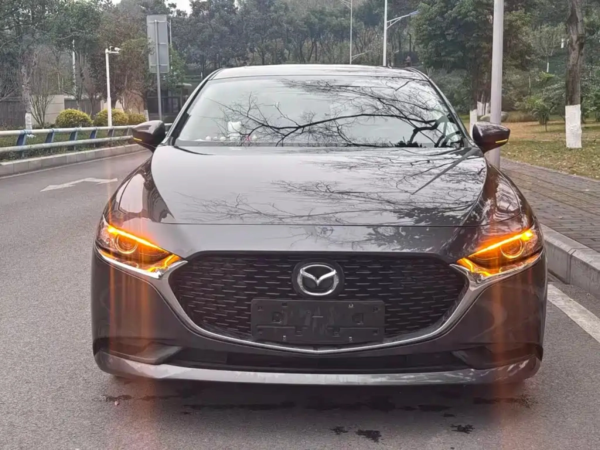 MAZDA 3 AXELA