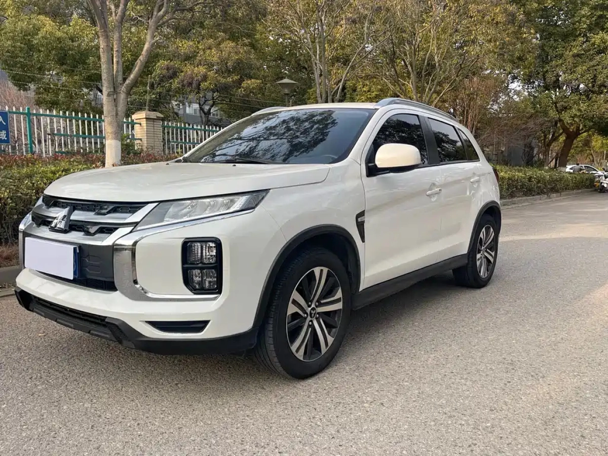 MITSUBISHI ASX  2023