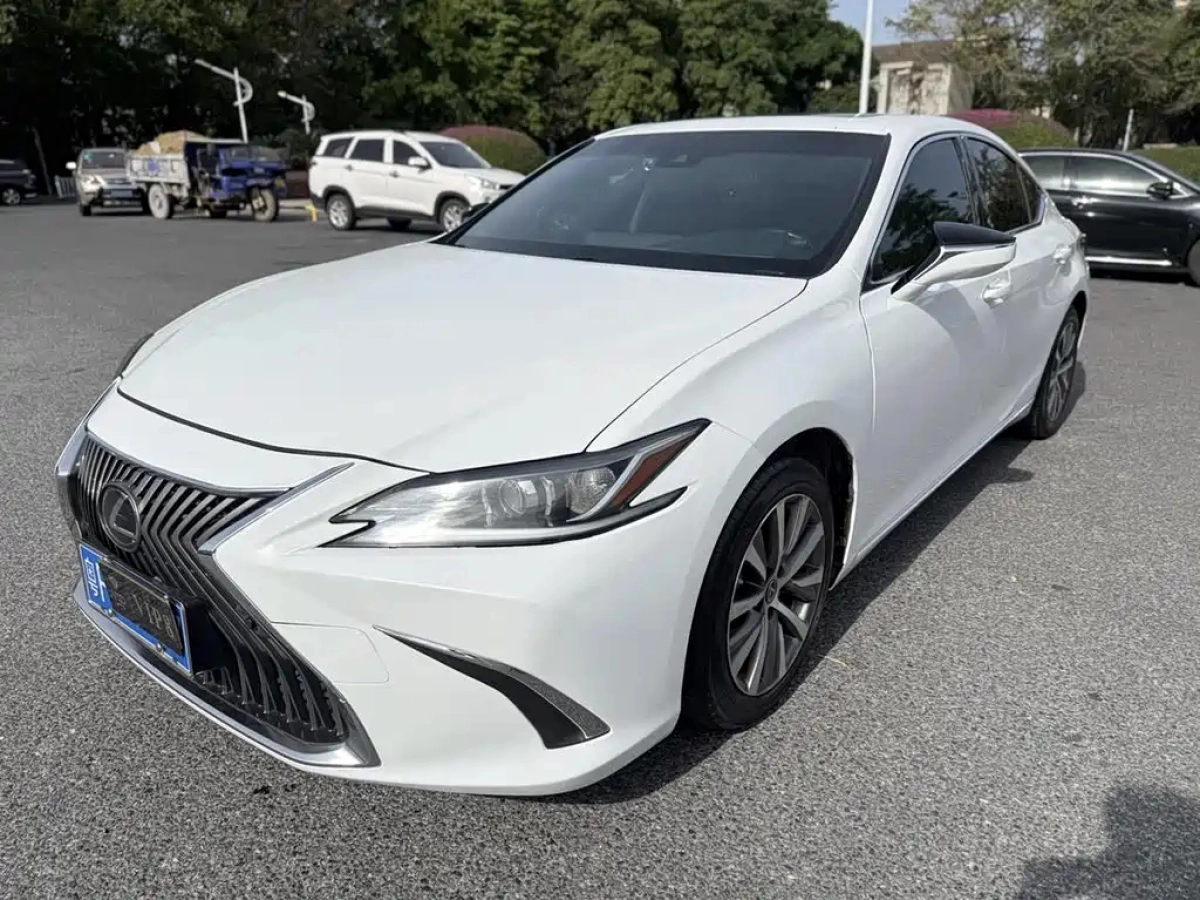 LEXUS ES  2021