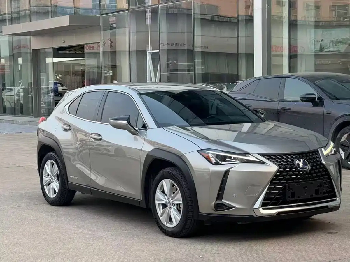 LEXUS UX  2021