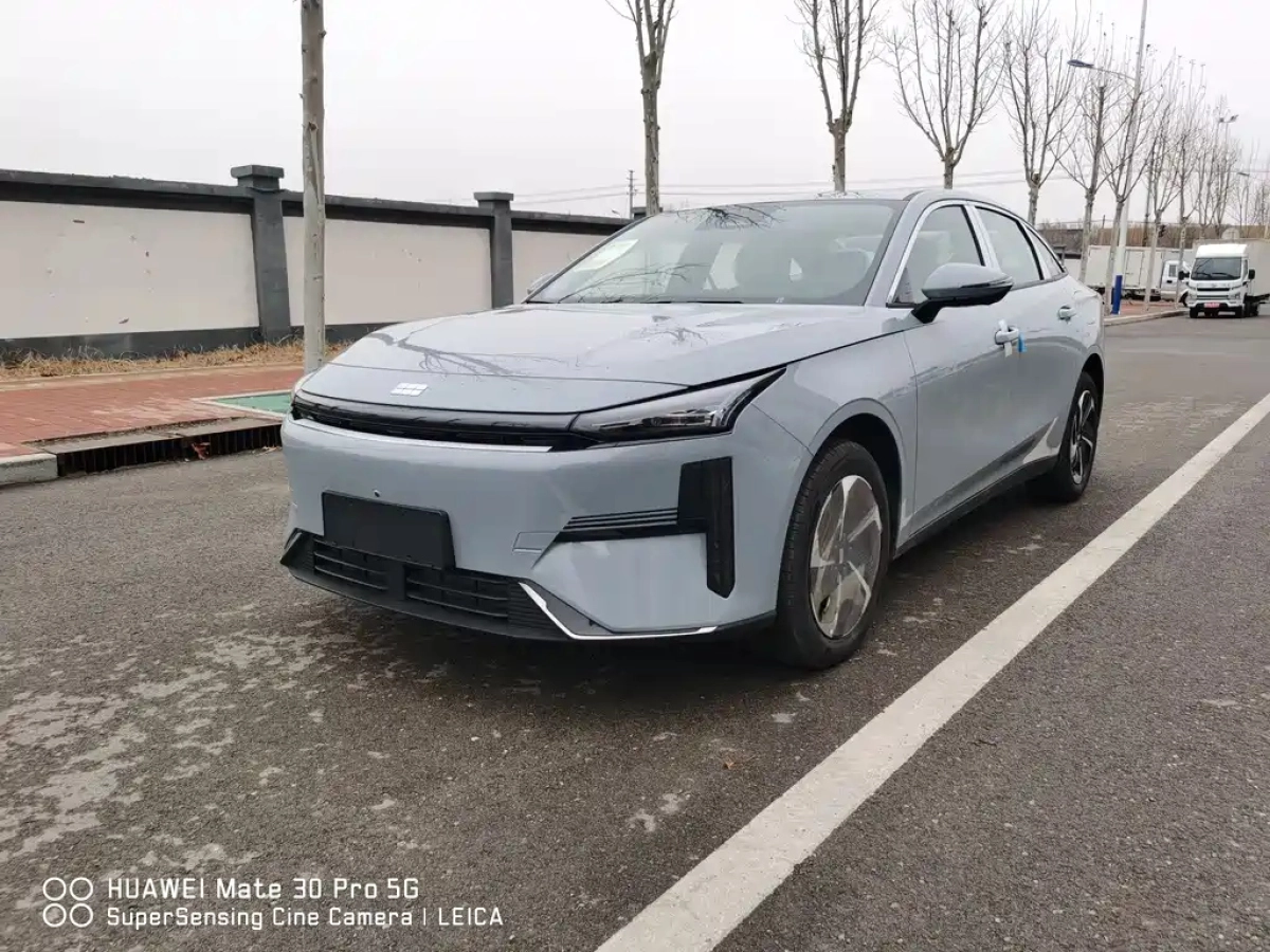 GEELY GALAXY GALAXY L6  2026