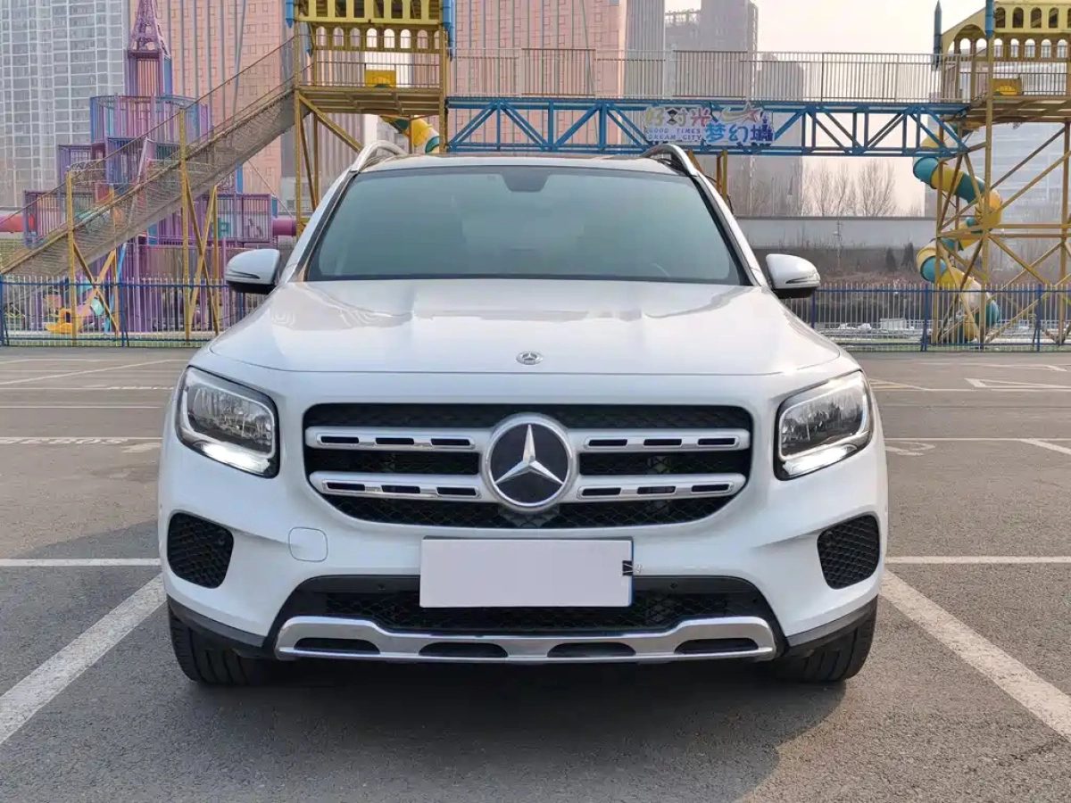 MERCEDES-BENZ GLB