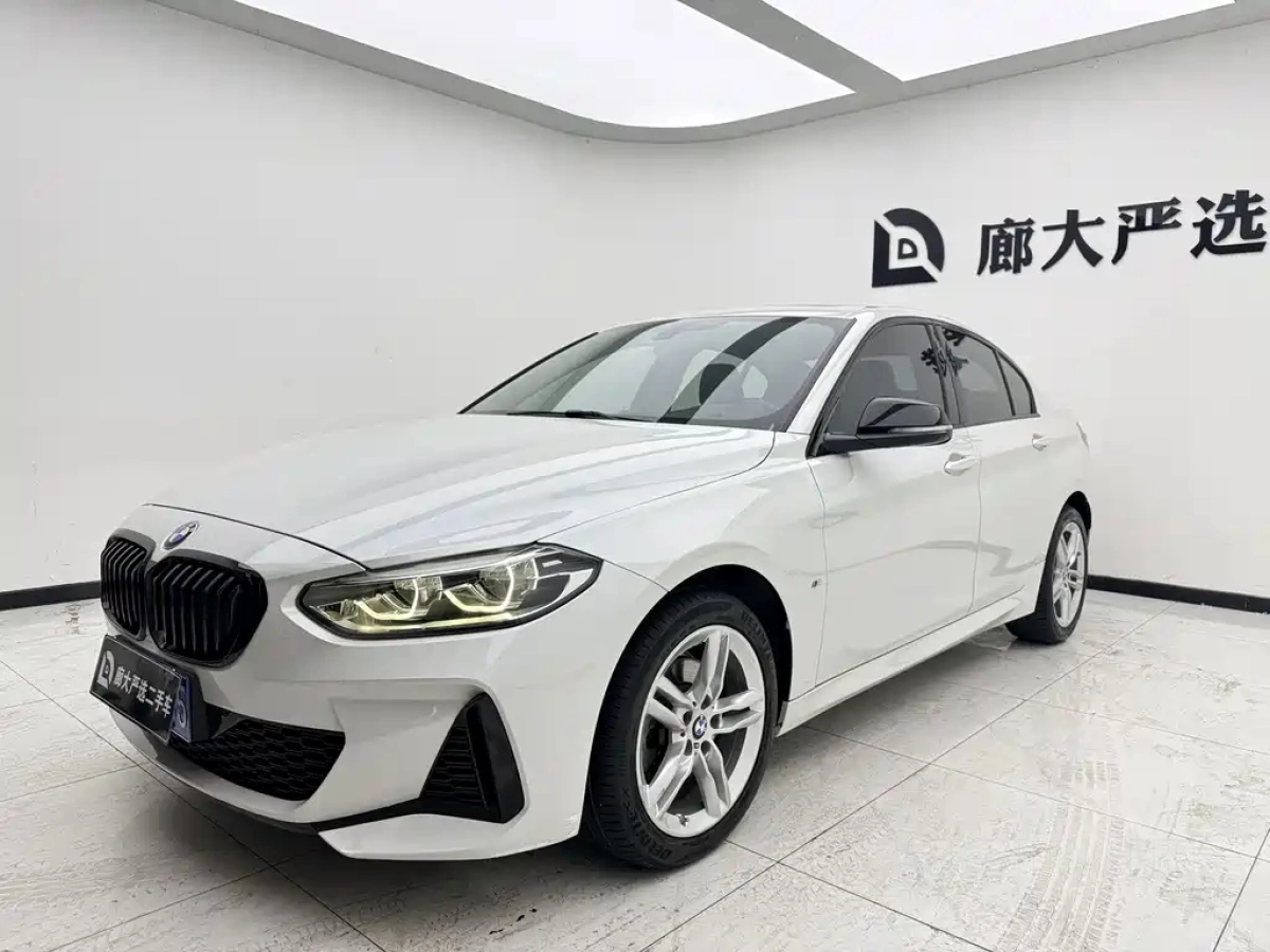 BMW 1-SERIES  2021