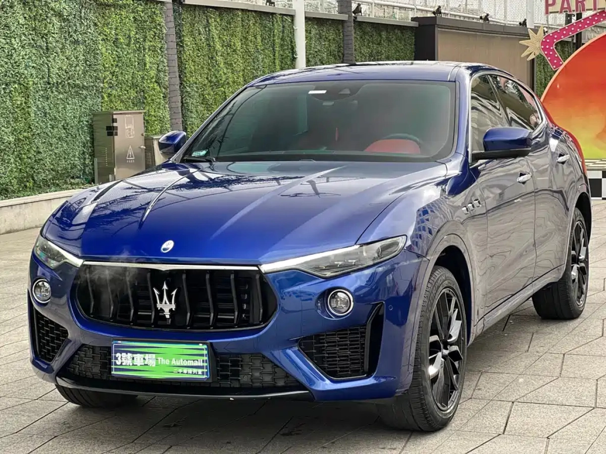 MASERATI LEVANTE  2023
