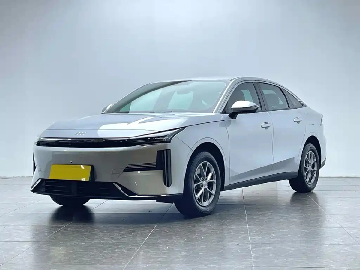 GEELY GALAXY GALAXY L6  2025