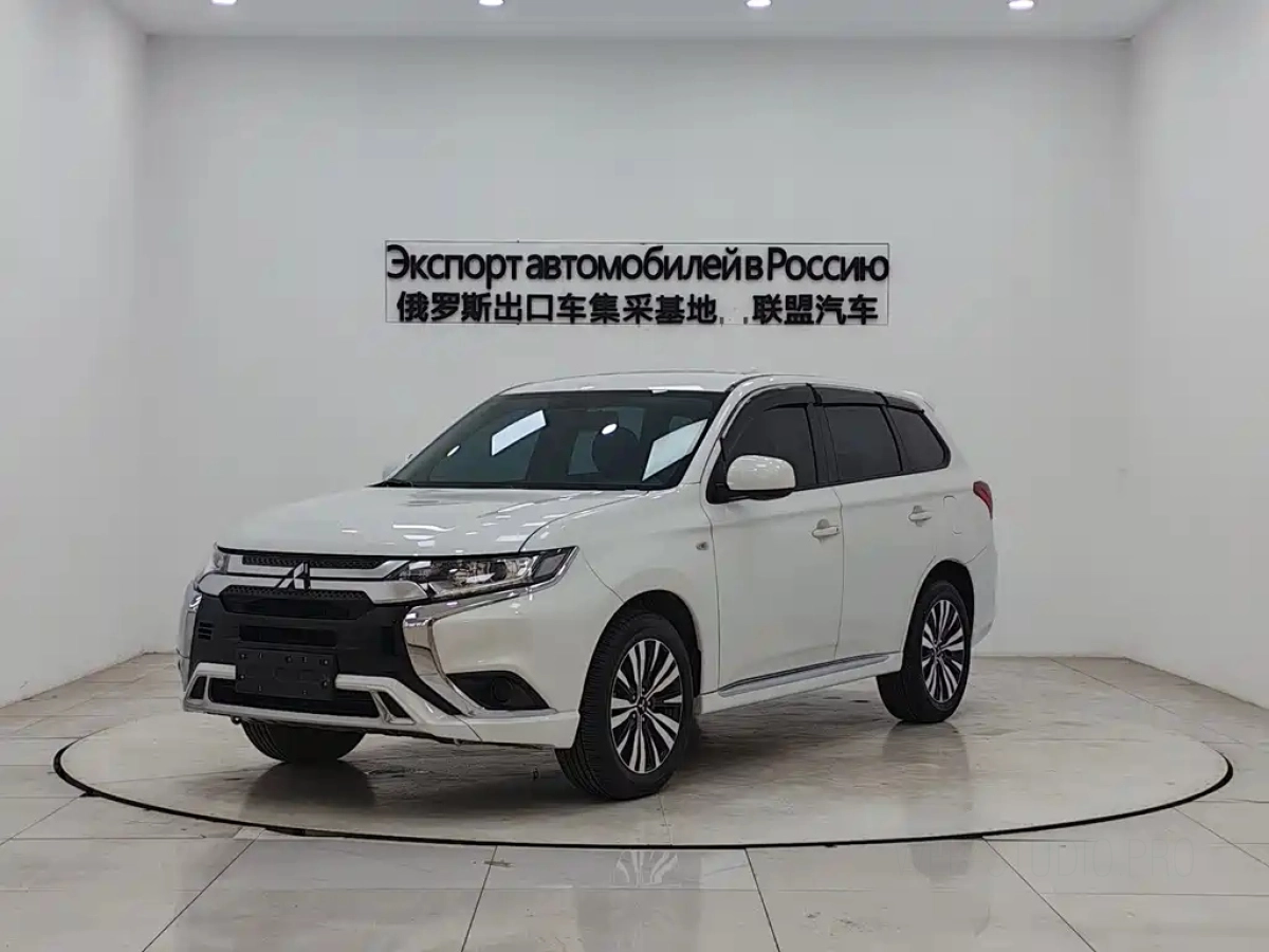 MITSUBISHI OUTLANDER  2024