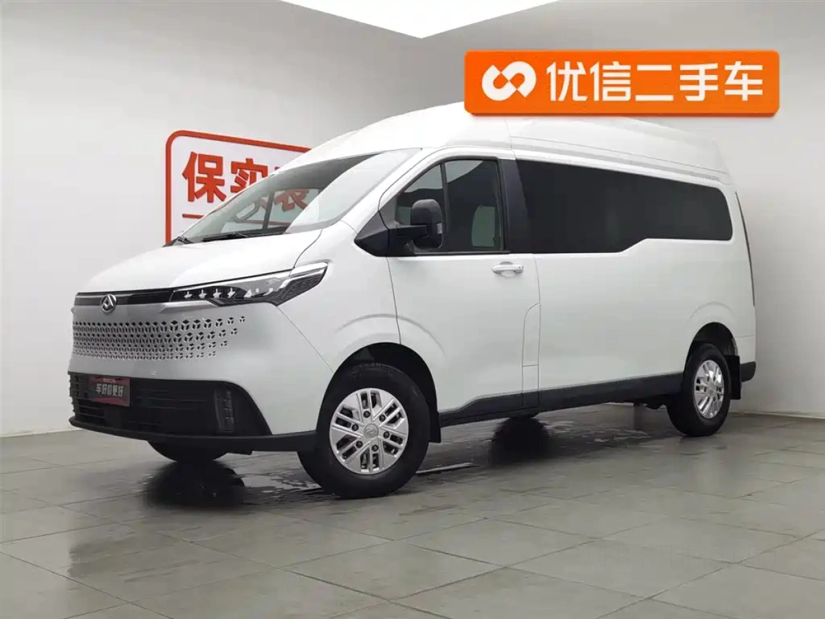 SAIC MAXUS XINTU V70  2024