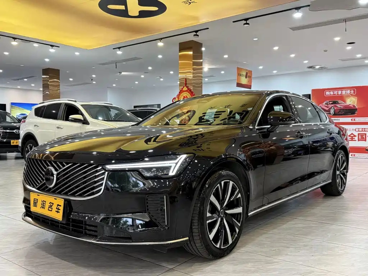 VOLVO S90  2026