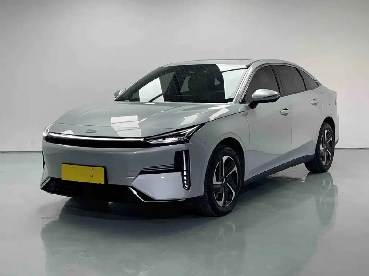 GEELY GALAXY GALAXY L6  2025