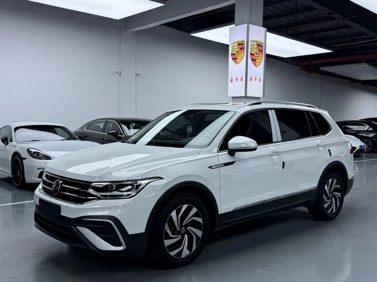 VOLKSWAGEN TIGUAN L  2023