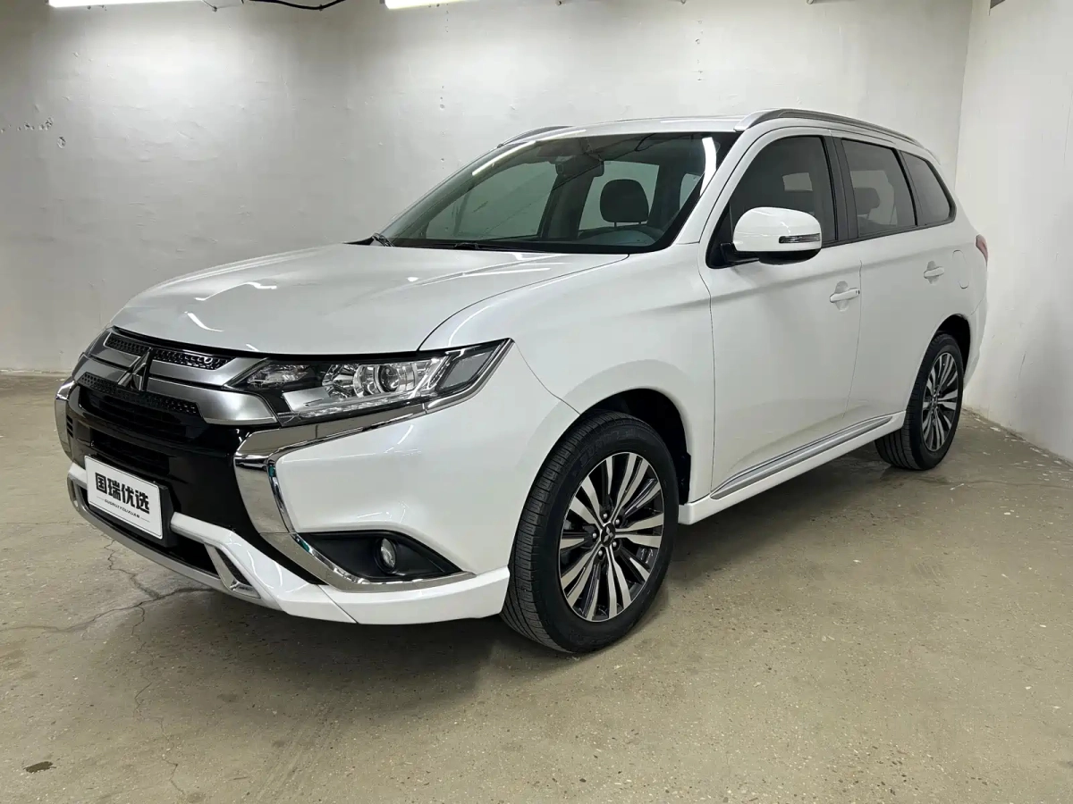 MITSUBISHI OUTLANDER  2023