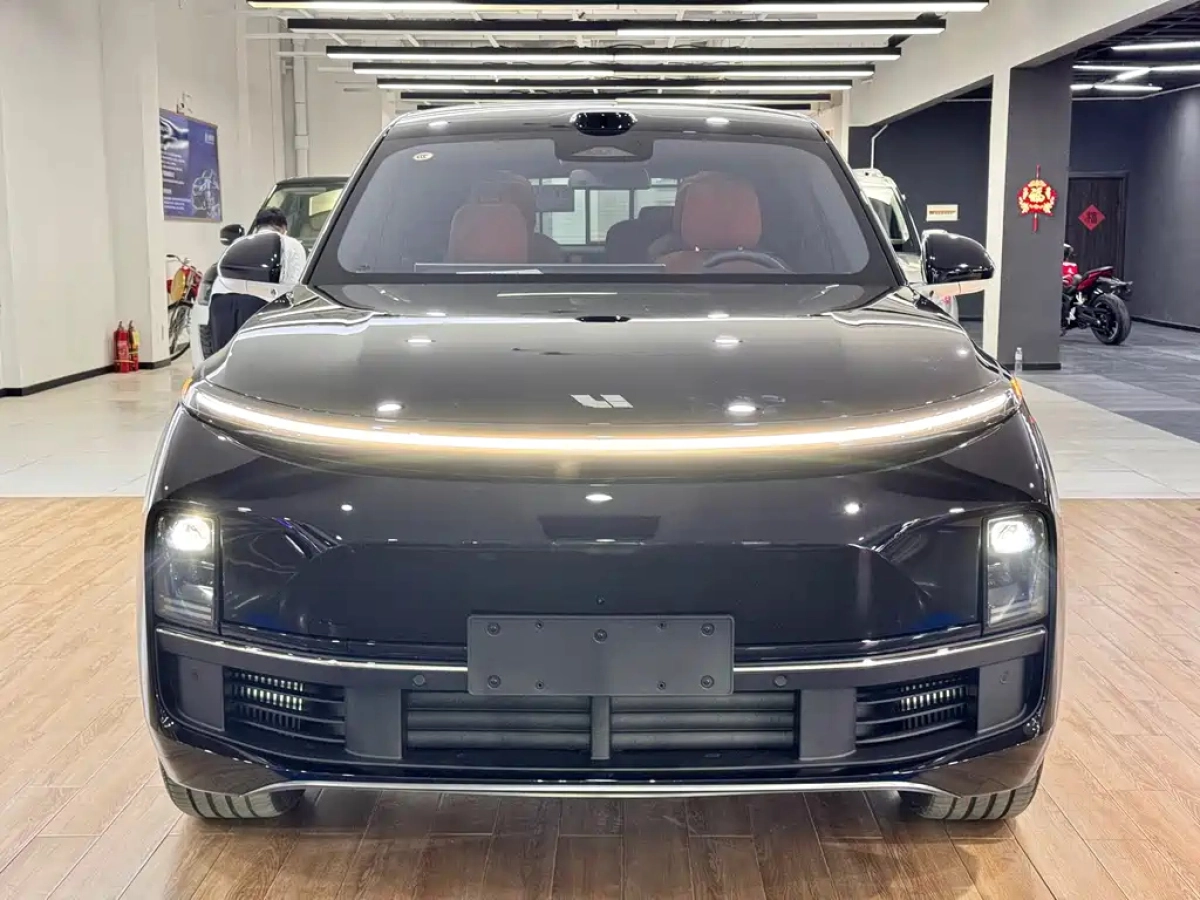 LI AUTO L8