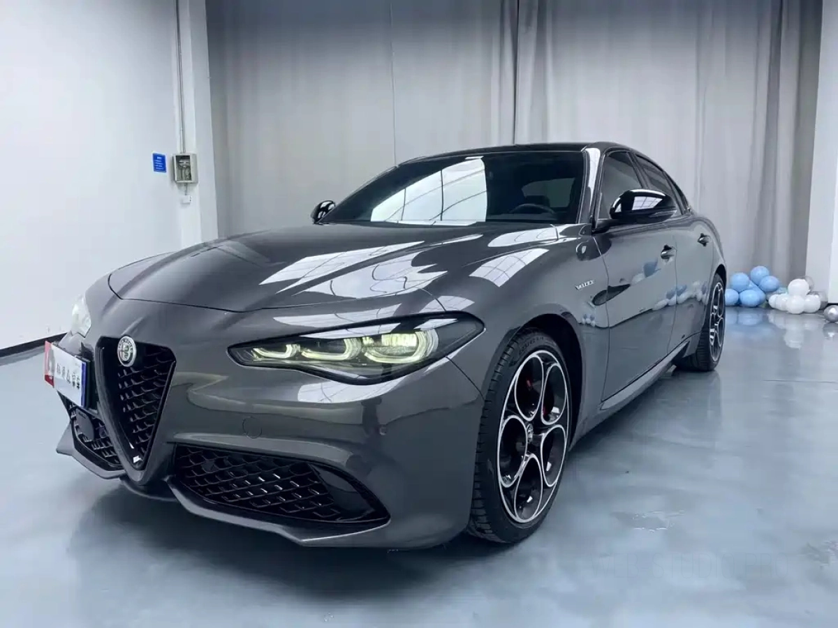 ALFAROMEO GIULIA  2025
