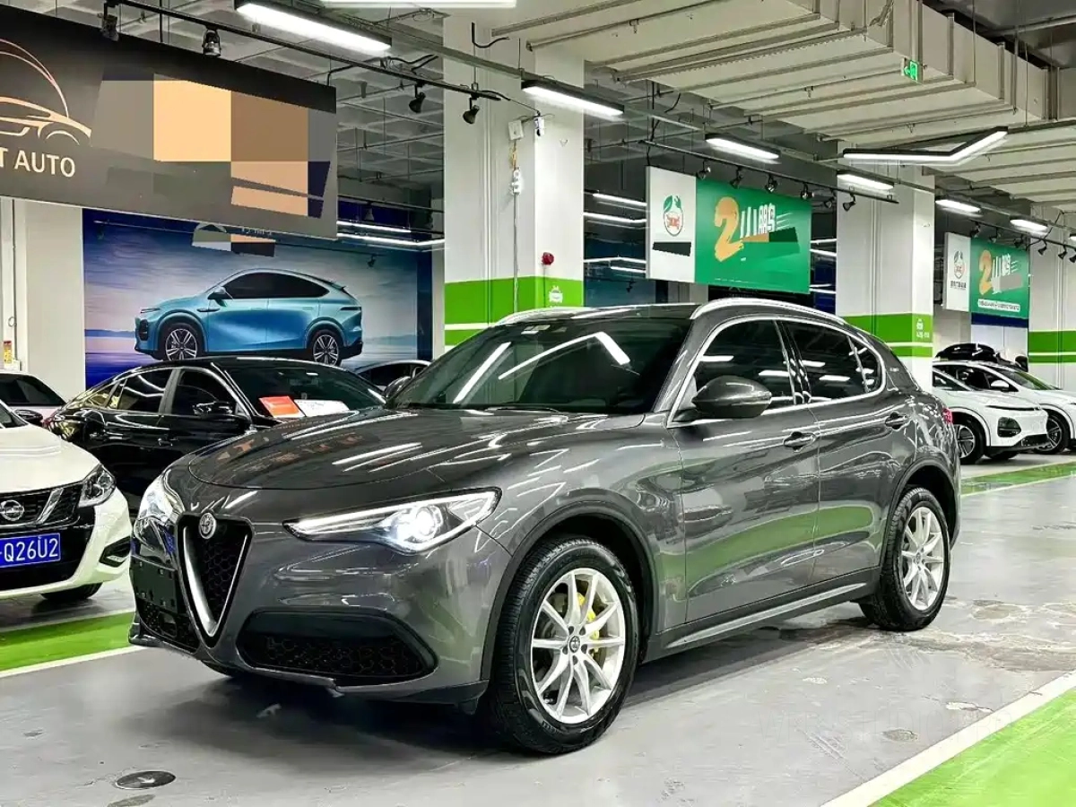 ALFAROMEO STELVIO  2020