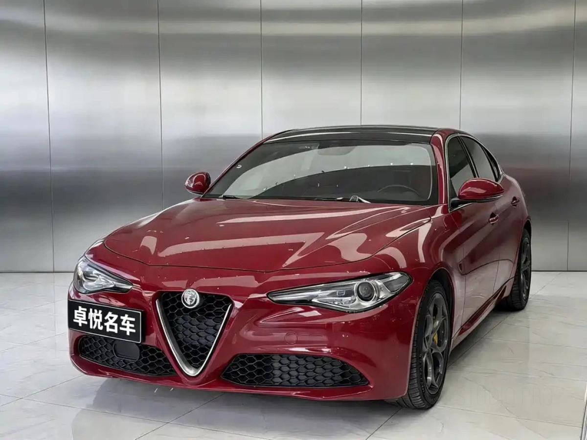 ALFAROMEO GIULIA  2020