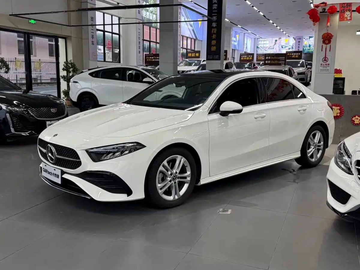 MERCEDES-BENZ A-CLASS  2024